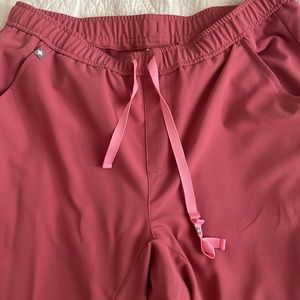 MENS FIGS QUARTZ BCA TANSEN JOGGER SIZE LARGE/SHORT